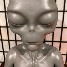 Load image into Gallery viewer, Meditating Alien Resin Statue