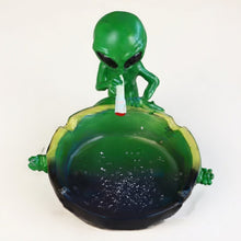Load image into Gallery viewer, Alien Ashtray...
