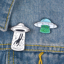 Load image into Gallery viewer, 2 Piece Enamel Lapel Pin, Alien Abduction.
