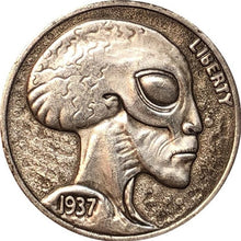 Load image into Gallery viewer, Unique Retro 1937 Antique Imitation ALIEN U.S. Coin.
