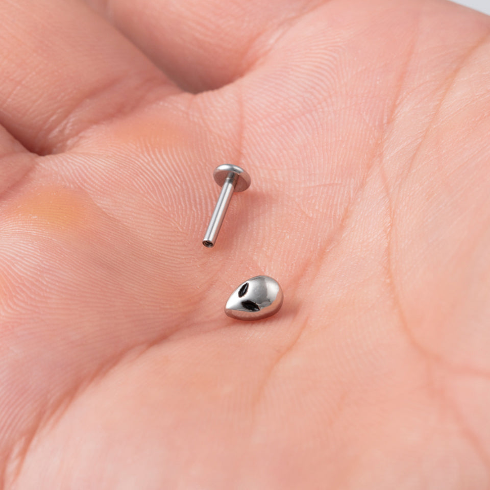 1PCS Stainless Steel Alien Lip Ring 16G Helix Labret Stud Tragus Cartilage Earrings Unisex Dimple Nail Piercing Body Jewelry