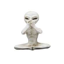 Load image into Gallery viewer, Alien Resin Figures
