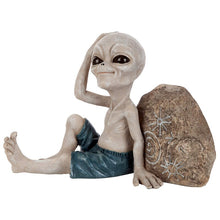 Load image into Gallery viewer, Alien Relaxing Resin Ornament
